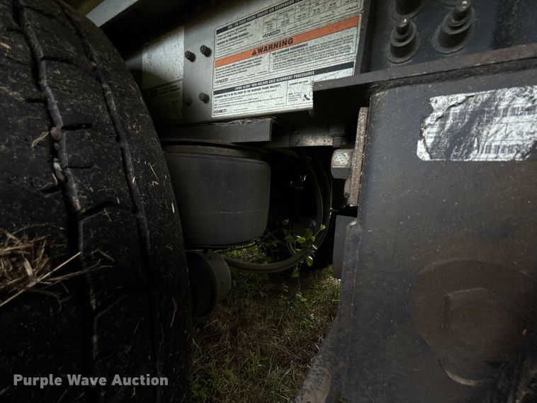 image for item ET6112 2015 Wilson Trailer Co. PSDCL-402 livestock trailer