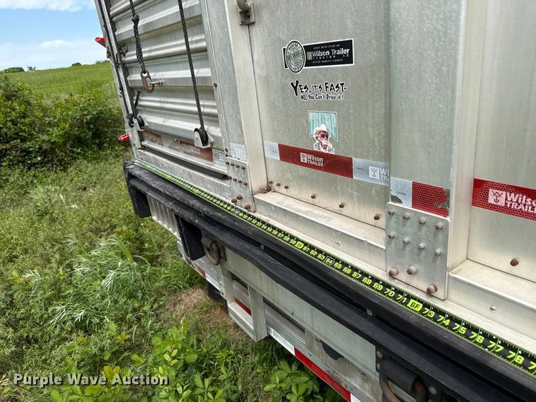 image for item ET6112 2015 Wilson Trailer Co. PSDCL-402 livestock trailer