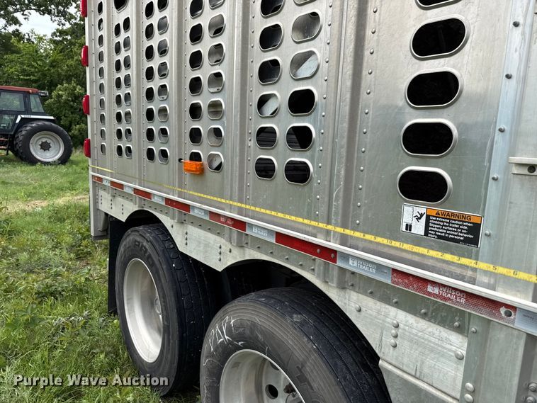 image for item ET6112 2015 Wilson Trailer Co. PSDCL-402 livestock trailer