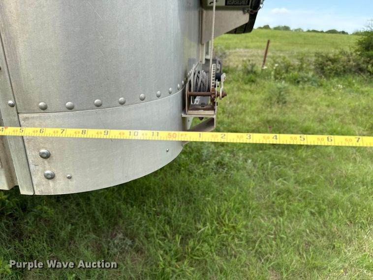 image for item ET6112 2015 Wilson Trailer Co. PSDCL-402 livestock trailer