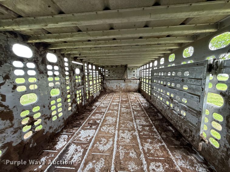 image for item ET6112 2015 Wilson Trailer Co. PSDCL-402 livestock trailer