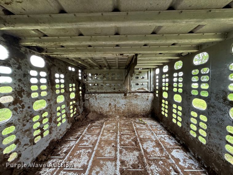 image for item ET6112 2015 Wilson Trailer Co. PSDCL-402 livestock trailer
