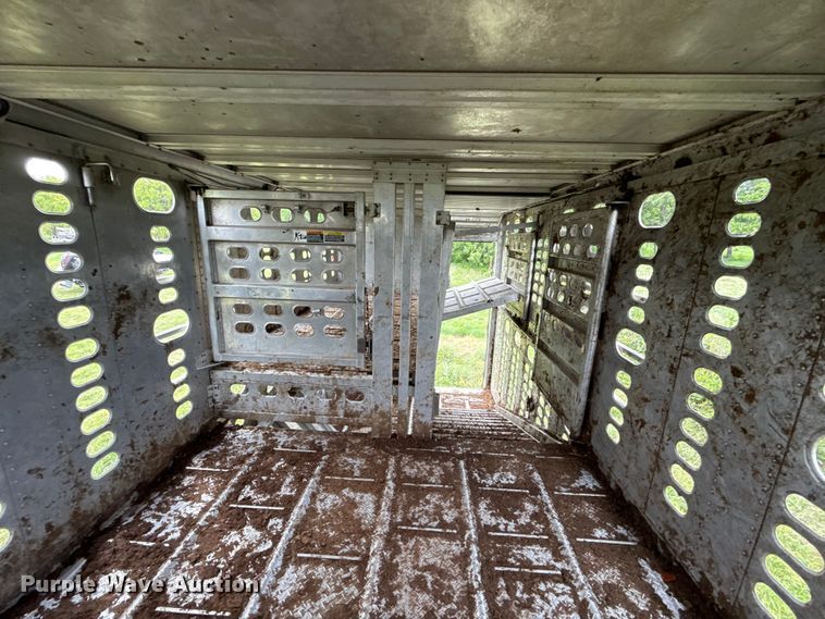 image for item ET6112 2015 Wilson Trailer Co. PSDCL-402 livestock trailer