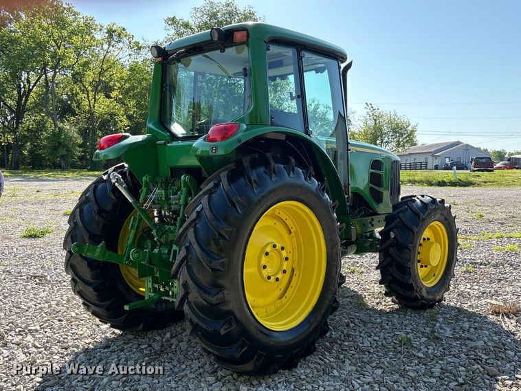 image for item EU0556 2006 John Deere 7320 MFWD tractor