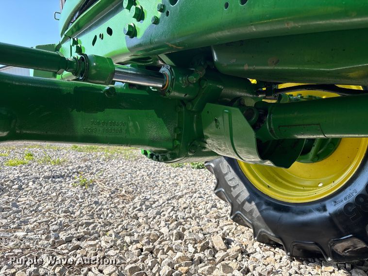 image for item EU0556 2006 John Deere 7320 MFWD tractor