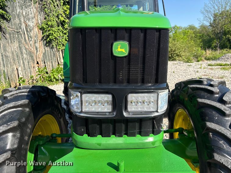 image for item EU0556 2006 John Deere 7320 MFWD tractor