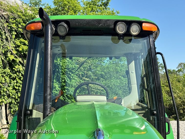 image for item EU0556 2006 John Deere 7320 MFWD tractor