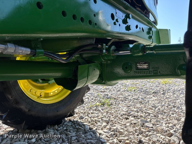 image for item EU0556 2006 John Deere 7320 MFWD tractor