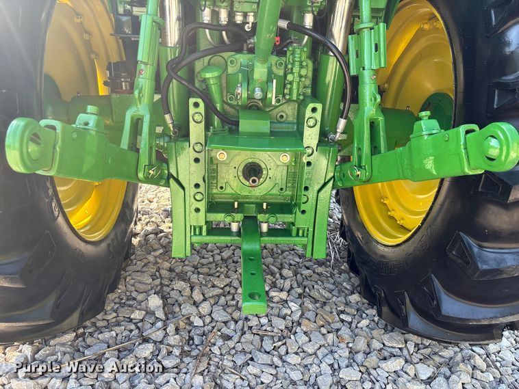 image for item EU0556 2006 John Deere 7320 MFWD tractor