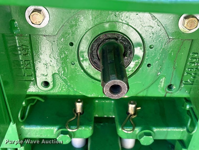 image for item EU0556 2006 John Deere 7320 MFWD tractor