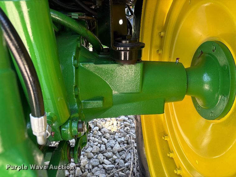 image for item EU0556 2006 John Deere 7320 MFWD tractor