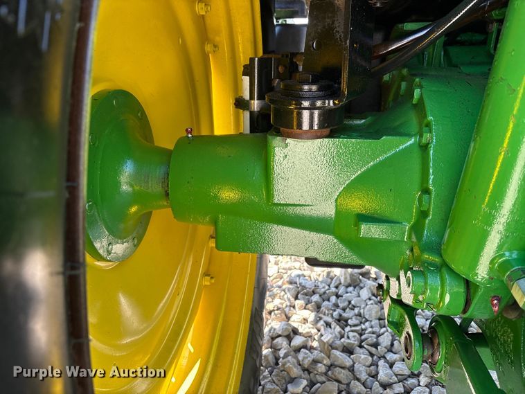 image for item EU0556 2006 John Deere 7320 MFWD tractor