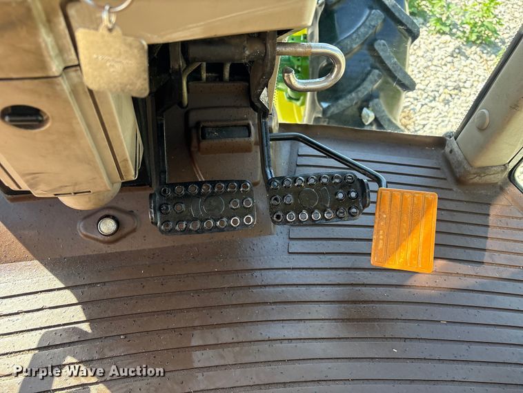 image for item EU0556 2006 John Deere 7320 MFWD tractor