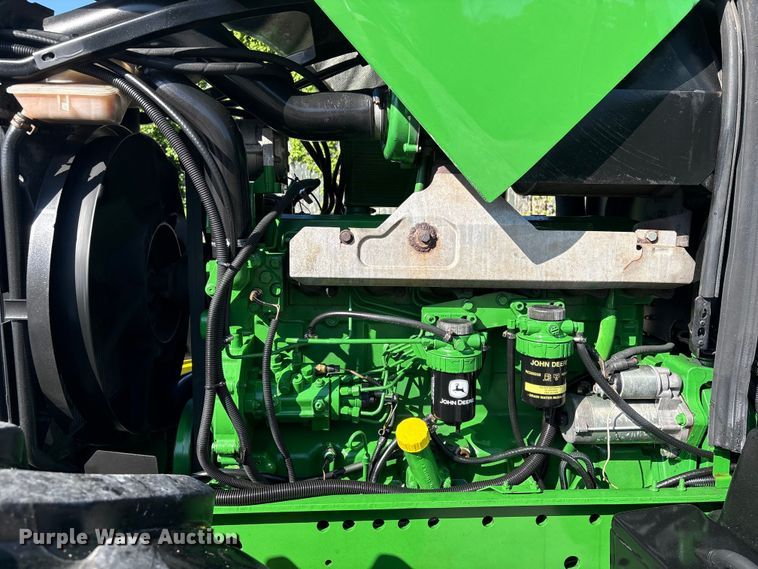image for item EU0556 2006 John Deere 7320 MFWD tractor