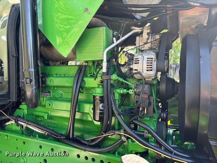 image for item EU0556 2006 John Deere 7320 MFWD tractor