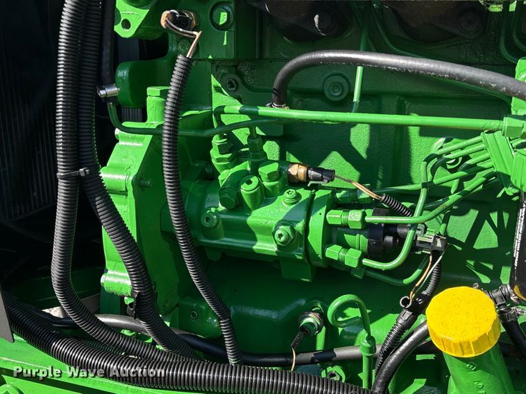 image for item EU0556 2006 John Deere 7320 MFWD tractor