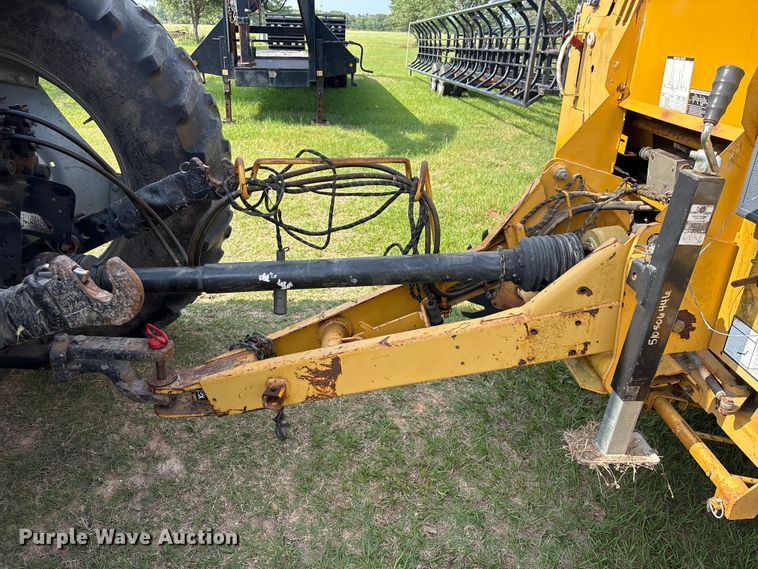 image for item EU0560 2001 Vermeer 554XL round baler