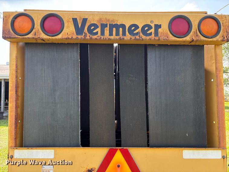 image for item EU0560 2001 Vermeer 554XL round baler