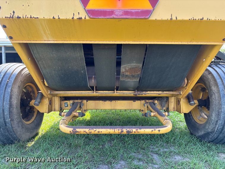 image for item EU0560 2001 Vermeer 554XL round baler