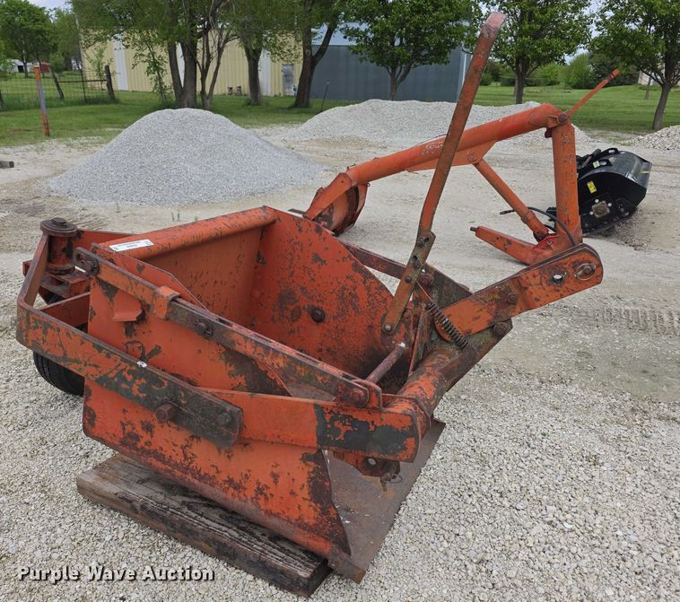 image for item EV2099 Ford dirt scoop