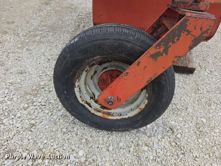image for item EV2099 Ford dirt scoop