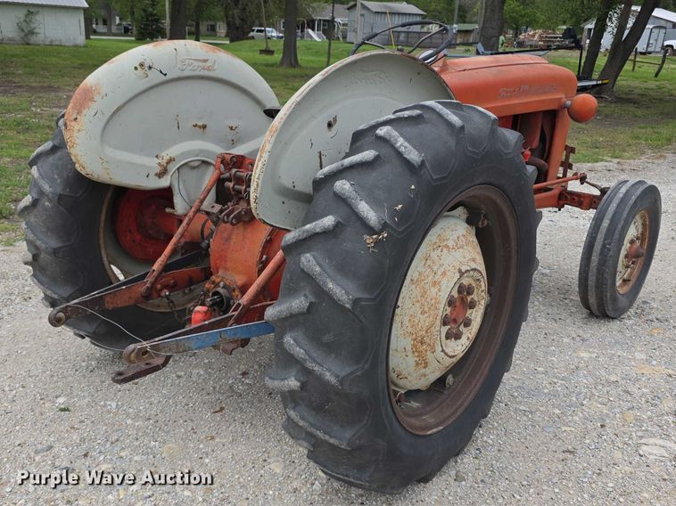 image for item EV2101 Ford 601 Workmaster tractor