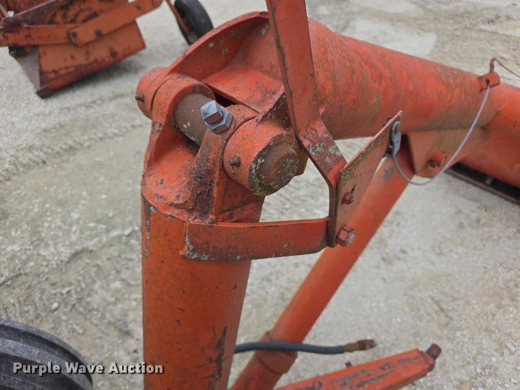 image for item EV2101 Ford 601 Workmaster tractor