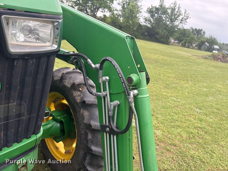 image for item EV2917 2014 John Deere 5085E MFWD tractor