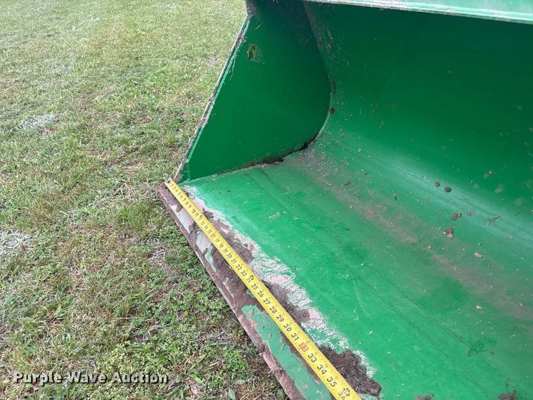 image for item EV2917 2014 John Deere 5085E MFWD tractor