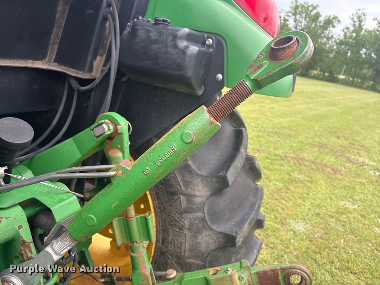 image for item EV2917 2014 John Deere 5085E MFWD tractor