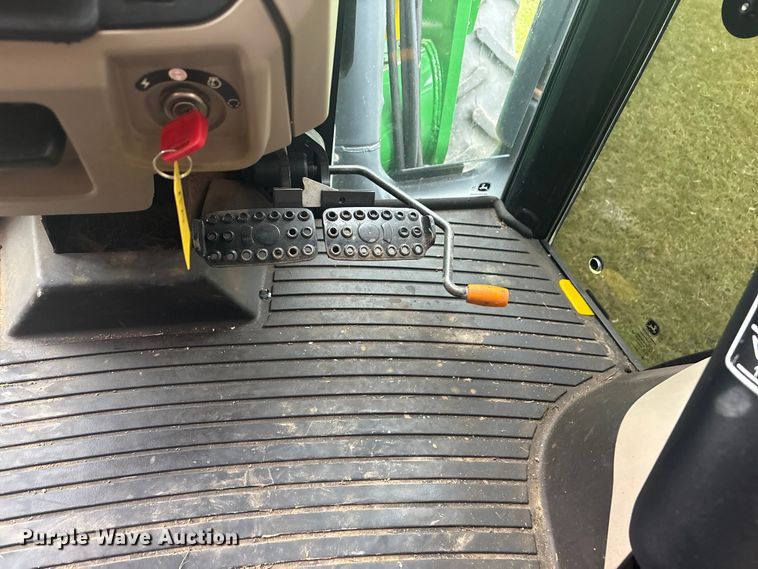 image for item EV2917 2014 John Deere 5085E MFWD tractor