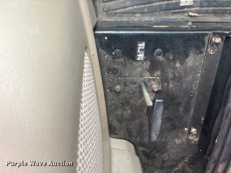 image for item EV2917 2014 John Deere 5085E MFWD tractor