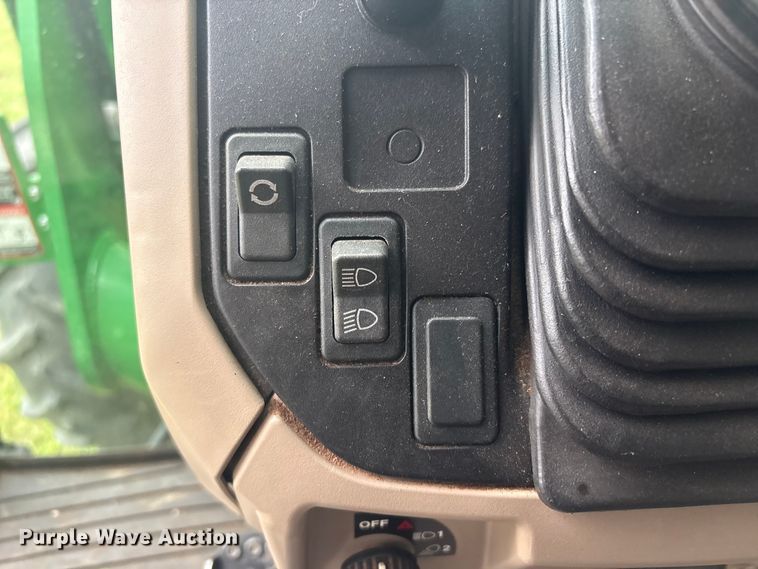 image for item EV2917 2014 John Deere 5085E MFWD tractor