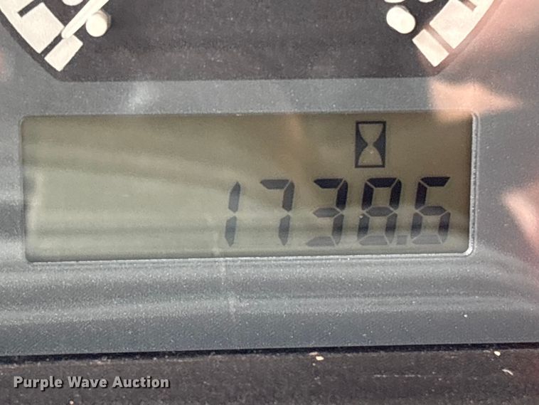 image for item EV2917 2014 John Deere 5085E MFWD tractor