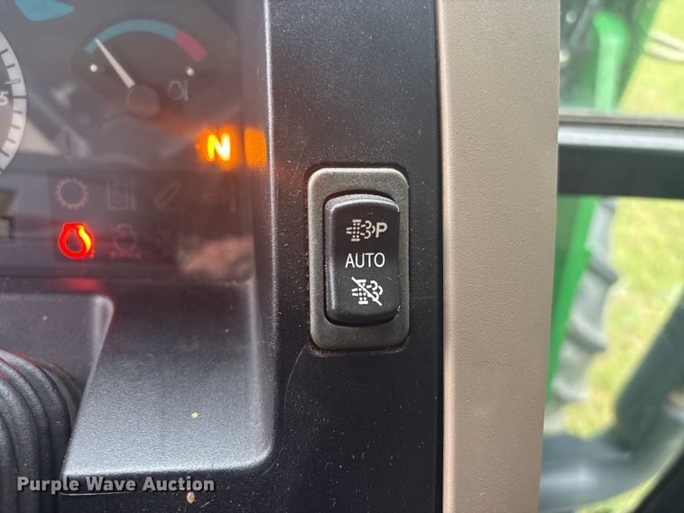 image for item EV2917 2014 John Deere 5085E MFWD tractor