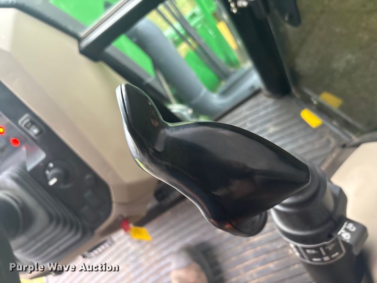 image for item EV2917 2014 John Deere 5085E MFWD tractor