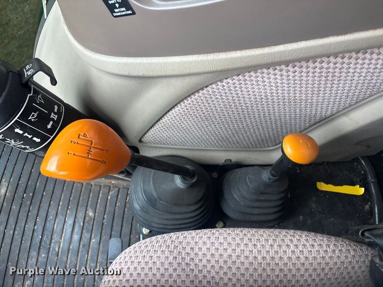 image for item EV2917 2014 John Deere 5085E MFWD tractor