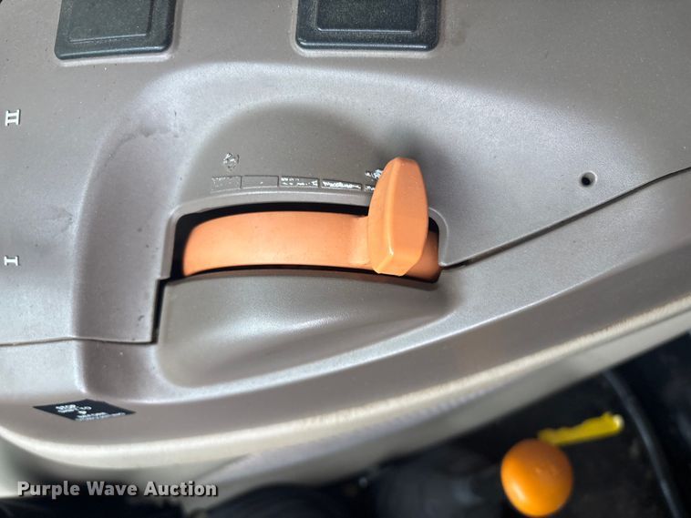 image for item EV2917 2014 John Deere 5085E MFWD tractor