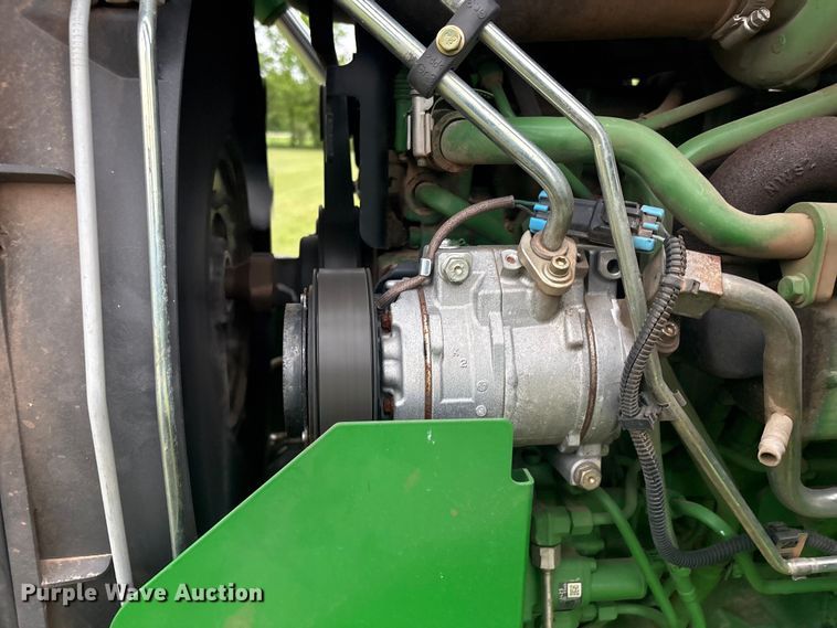 image for item EV2917 2014 John Deere 5085E MFWD tractor