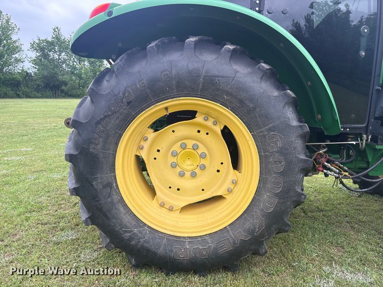 image for item EV2917 2014 John Deere 5085E MFWD tractor