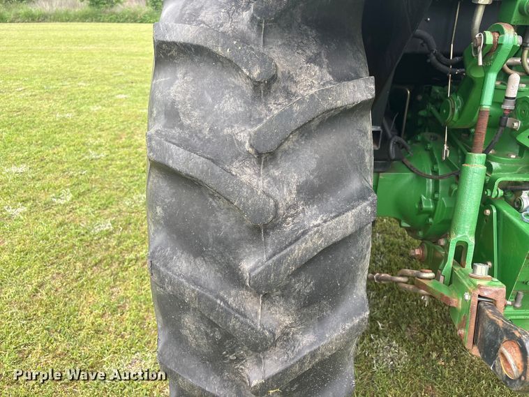 image for item EV2917 2014 John Deere 5085E MFWD tractor