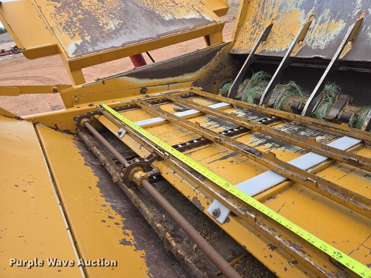 image for item EV5820 Haybuster 2650 bale processor