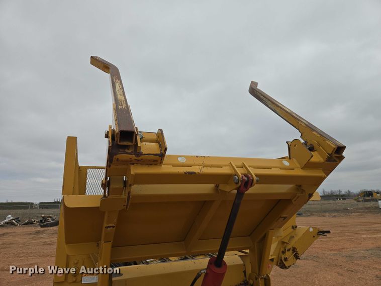 image for item EV5820 Haybuster 2650 bale processor