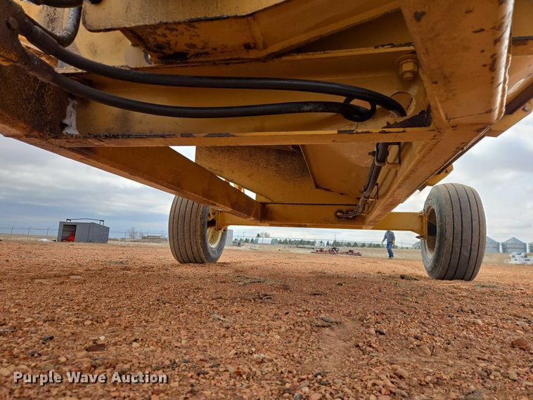 image for item EV5820 Haybuster 2650 bale processor