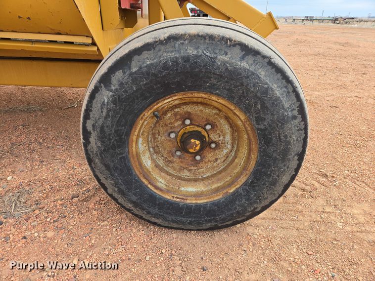 image for item EV5820 Haybuster 2650 bale processor