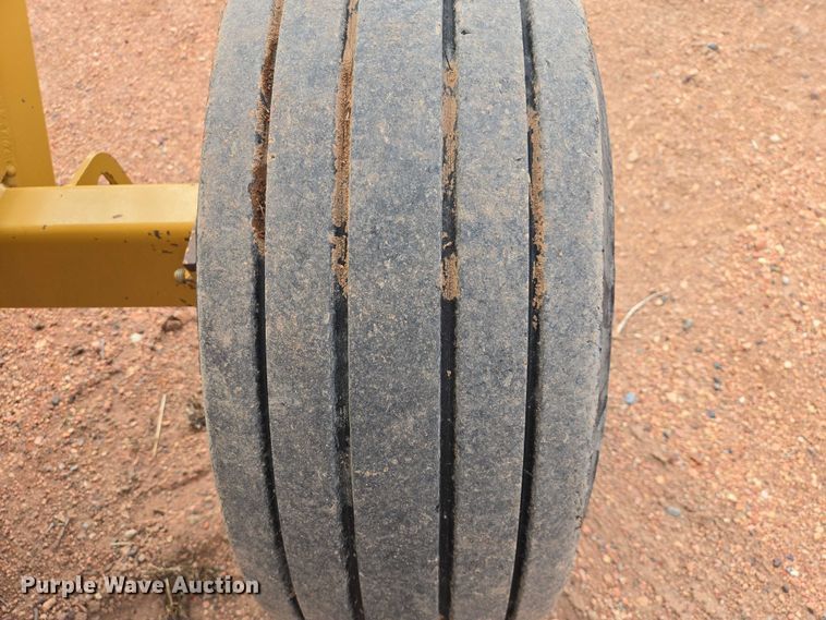 image for item EV5820 Haybuster 2650 bale processor