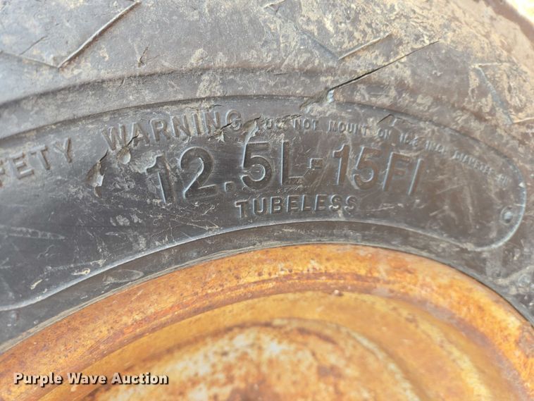 image for item EV5820 Haybuster 2650 bale processor