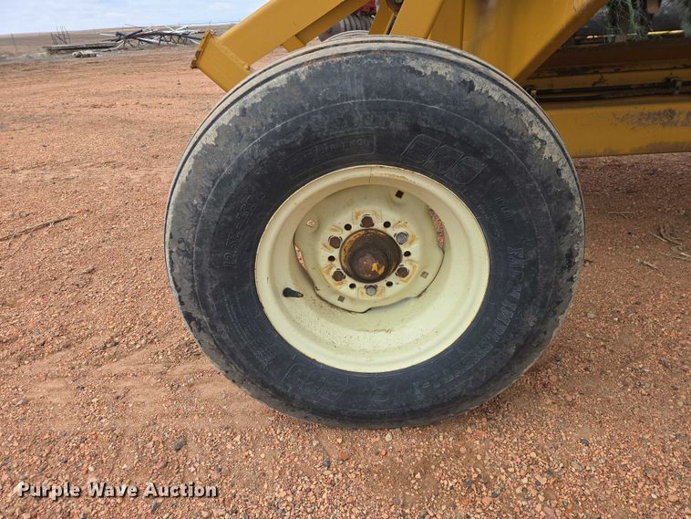 image for item EV5820 Haybuster 2650 bale processor