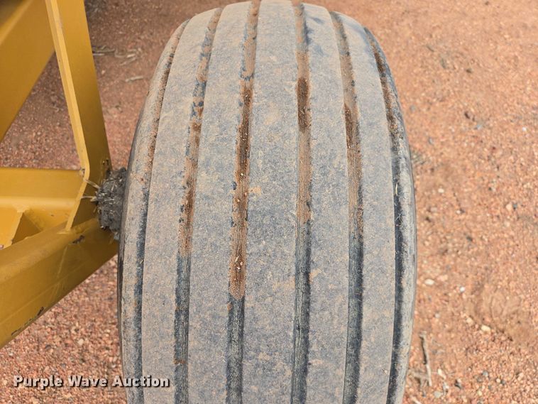 image for item EV5820 Haybuster 2650 bale processor