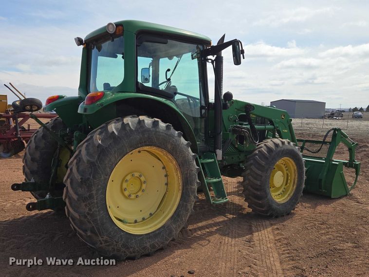 image for item EV5821 2007 John Deere 7130 Premium MFWD tractor